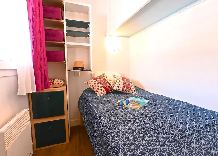 Apartament Le Village - C4 323 By Interhome Saint-Raphaël