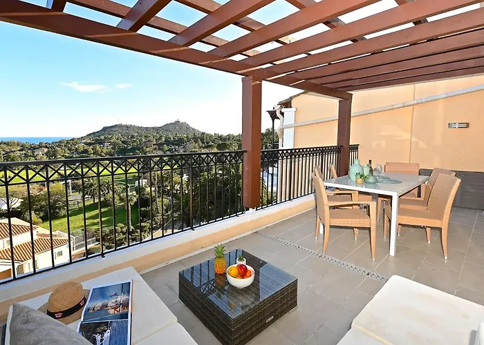 Le Village - C4 323 By Interhome * Saint-Raphaël