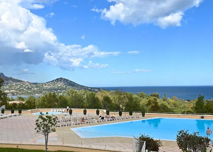 Le Village - C4 323 By Interhome Apartment Saint-Raphaël