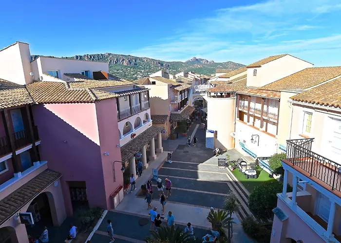 Le Village - C4 323 By Interhome Apartament Saint-Raphaël