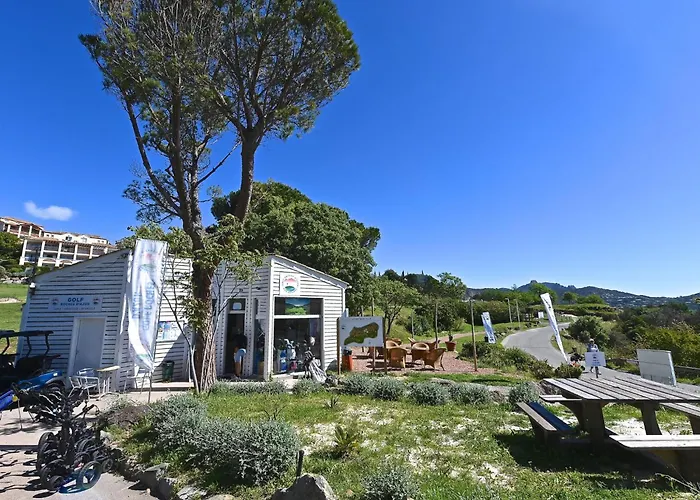 Apartment Le Village - C4 323 By Interhome