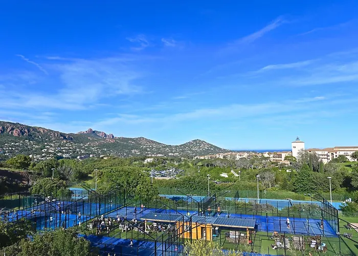 Apartament Le Village - C4 323 By Interhome Saint-Raphaël